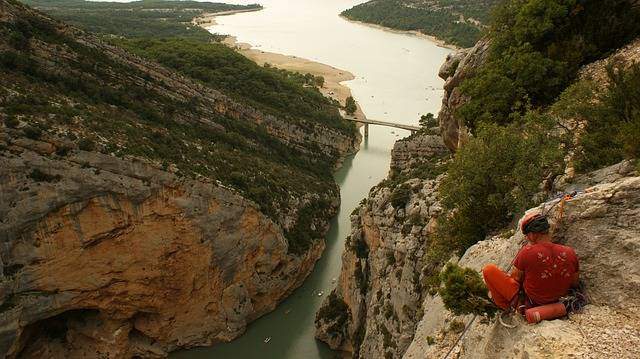 Bungee jumping in France