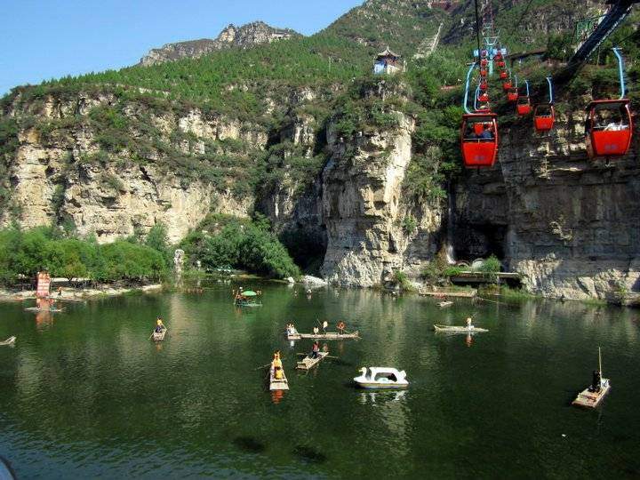 bungee jumping in Juma River